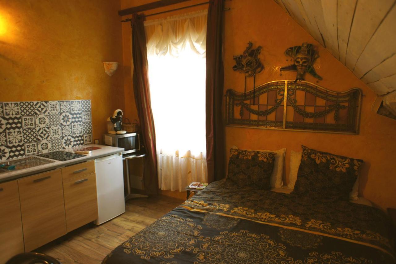 Aux Logis De La Solre Bed and Breakfast Ferrière-la-Petite Εξωτερικό φωτογραφία